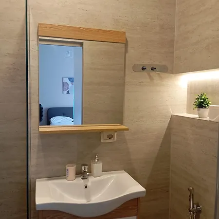 Bazar3 Mini Apartamento Tirana