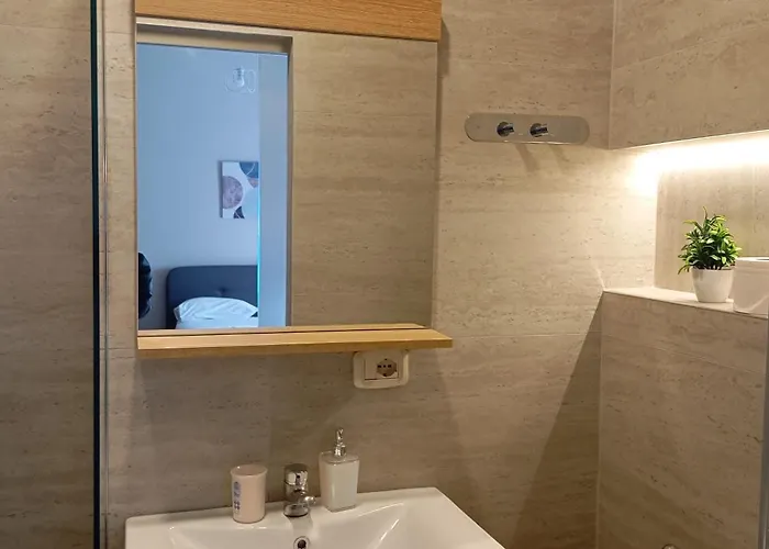 Bazar3 Mini Apartament Tirana